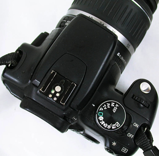 Canon EOS Digital  Rebel T2i 18.0 MP DSLR Camera & Kit  in Cameras & Camcorders in North Bay - Image 3