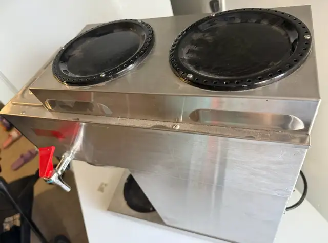 Cafetière pour restaurant/ Cafetière commerciale BUNN Omatic in Other in Laurentides - Image 7