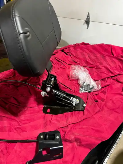 Adjustable backrest and pad for Harley Davidson touring bikes. Part numbers: 52596-09A 52423-09A Use...