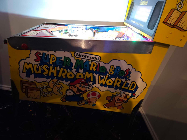 Super Mario and Super Mario Mushroom World Pinball in Toys & Games in Strathcona County - Image 4
