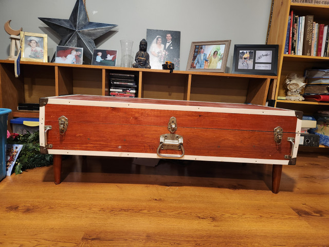 Coffee Table in Coffee Tables in Markham / York Region