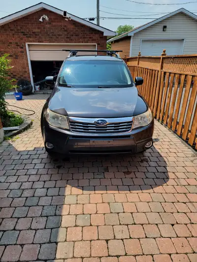 Awd. Leather seats. New tires, new parking brakes, pads and rotors all around, new rear shocks. Pass...