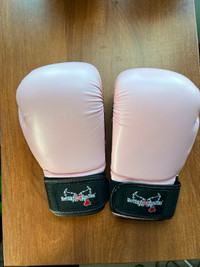 Women pink boxing glove