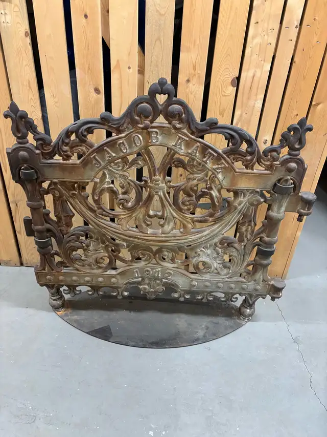 Fire place screen65048393803907121