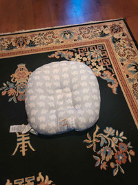 (Boppy) coussin d'allaitement/ nursing pillow 