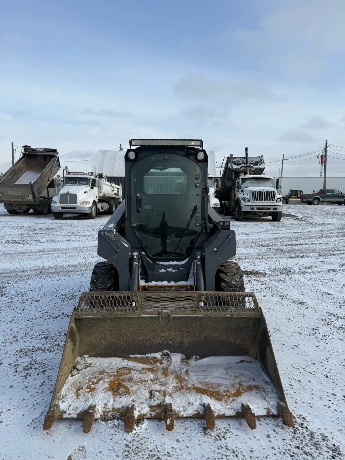 2013 John Deere 318D