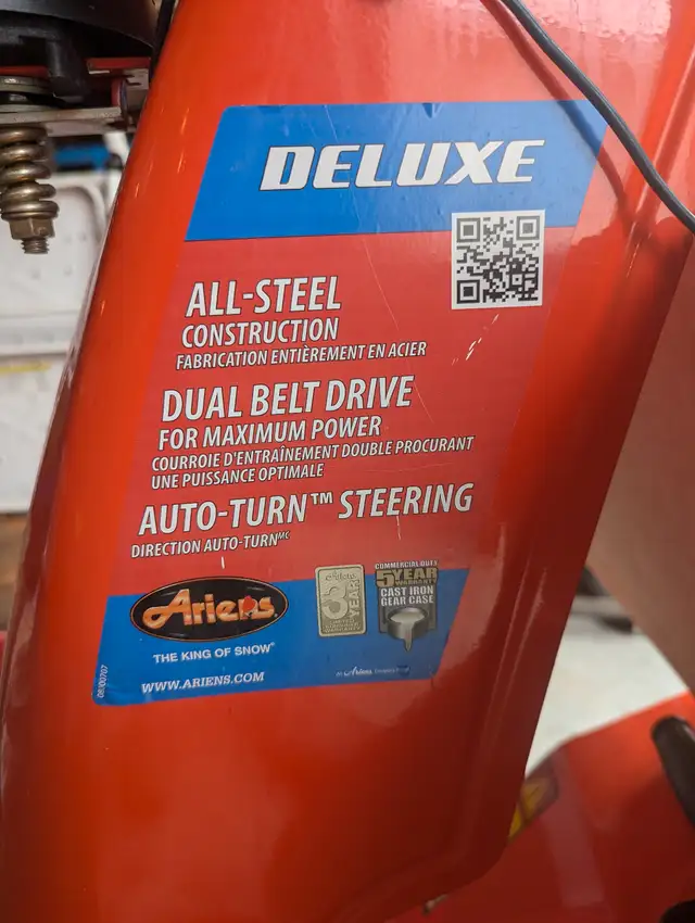 Ariens Deluxe Snowblower with Wind Screen in Snowblowers in Winnipeg - Image 6