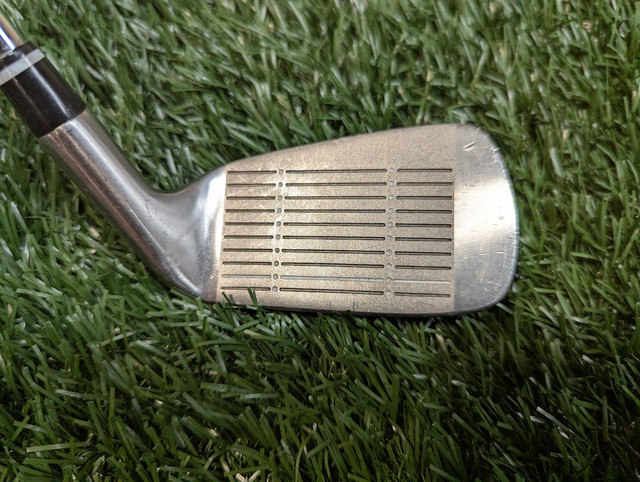 Mazel Square Strike Chipping Wedge 45 Degree - Left Handed in Golf in Edmonton - Image 2
