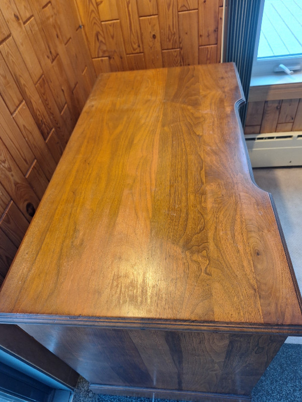 Antique solid wood desk in Desks in North Bay - Image 4