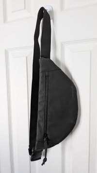 Dughalle sling bag Oshawa / Durham Region Toronto (GTA) Preview