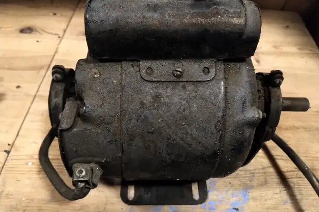 Electric Motor - GE, 1/3 HP, 1725 RPM, 110-220V, Type KC in Power Tools in Markham / York Region - Image 5