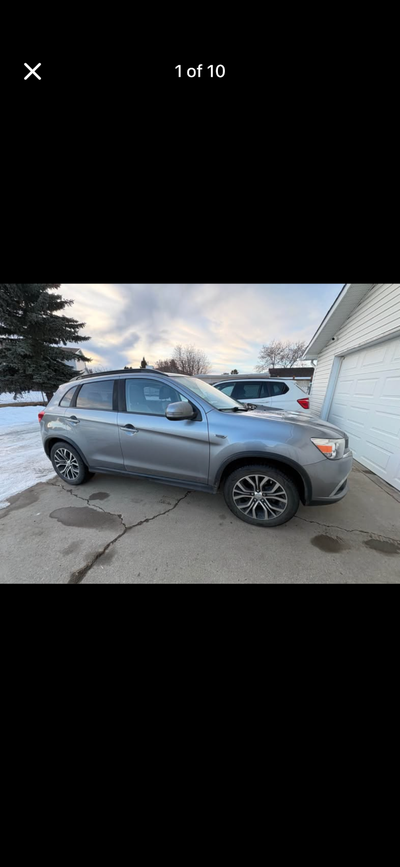2017 MITSUBISHI RVR GT 4 door Leather interior Moonroof 192.000 km Female driven Smoke free Alarm sy...