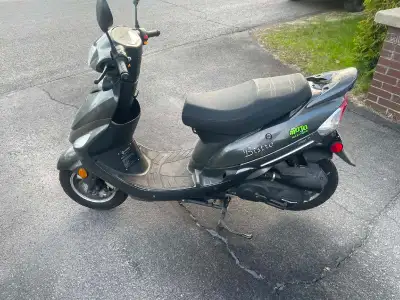 Scooter 2023 Bistro 50 Un seul propriétaire 1850km