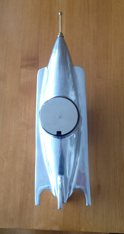 Retro Rocket Table Clock in Home Décor & Accents in Hamilton - Image 3
