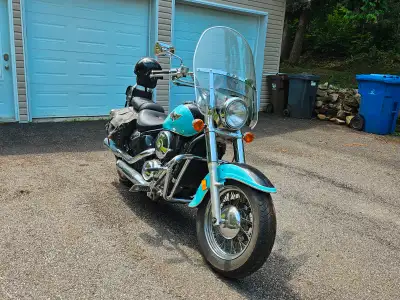 Kawasaki Vulcan 800 1996. N'a rouler que ±50Km depuis le dernier entretien. En très bonne état de ma...