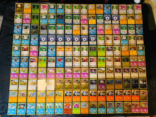 450+ POKÉMON-CARTES/CARDS LOT (NOT ORIGINALS-SEE PICS) (C023) in Arts & Collectibles in City of Montréal - Image 5