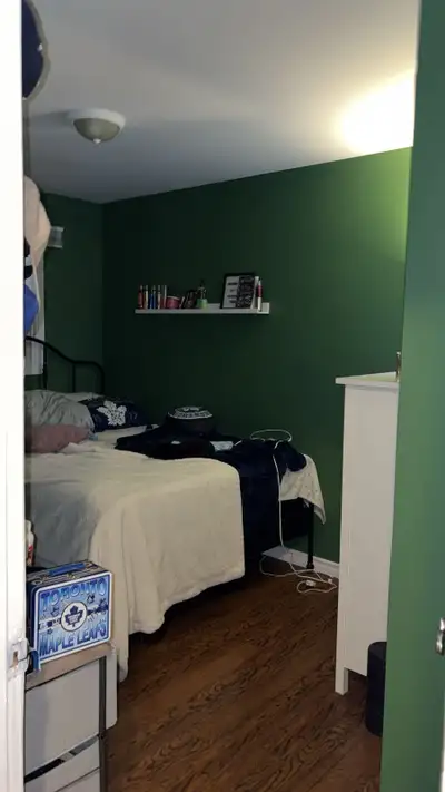 Hi everyone! I currently am living in a beautiful 3 bedroom, 2 bathroom townhouse on the West-end of...