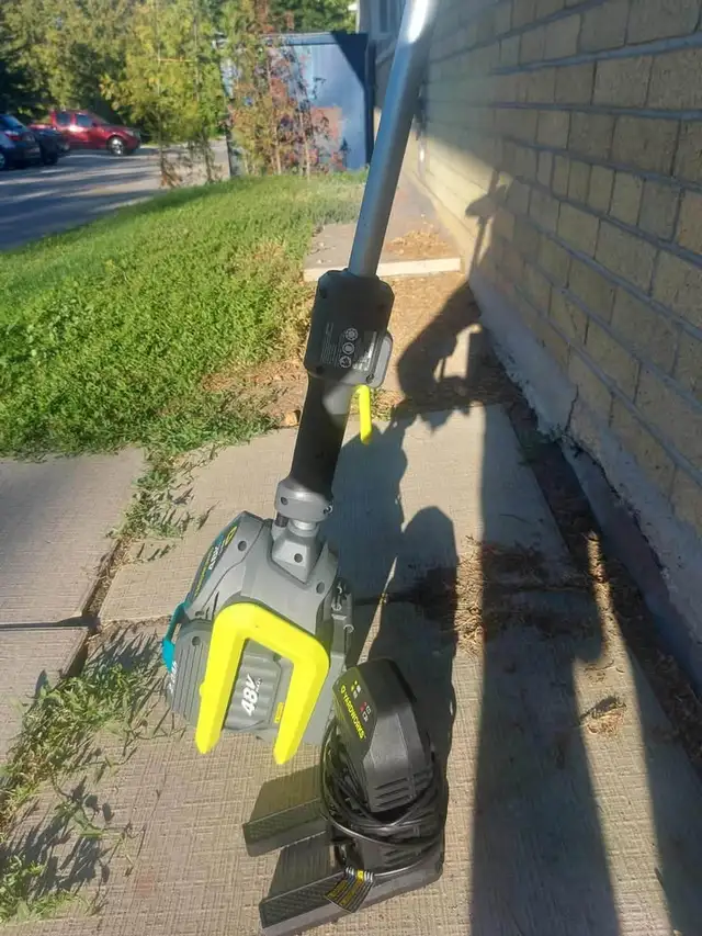 Yardworks 48V Grass Trimmer + Battery in Outdoor Tools & Storage in City of Toronto - Image 4