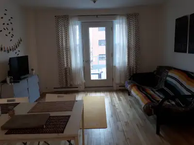 Superbe 4 1/2,Sillery, juillet, rénové, centré 1395$