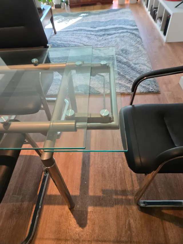 Extendable Glass Dining Table & 4 Chairs in Dining Tables & Sets in City of Halifax - Image 4