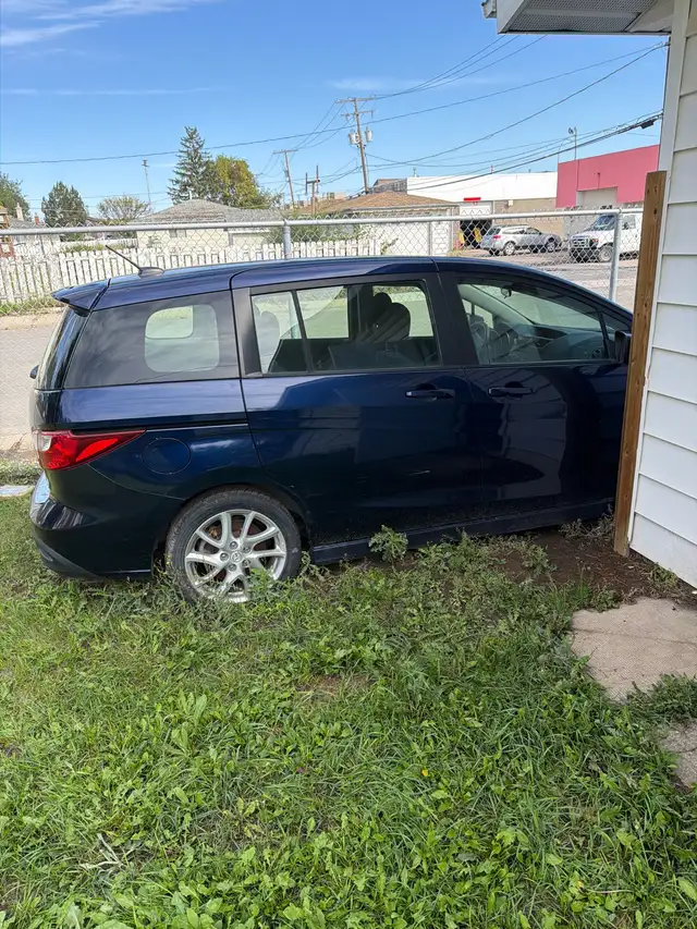 2012 Mazda 5 GT hatchback 
