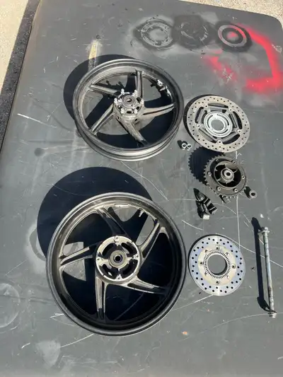 2015-2022 Honda CBR 300R ABS oem rim set Comes with everything shown in picture Great condition No c...