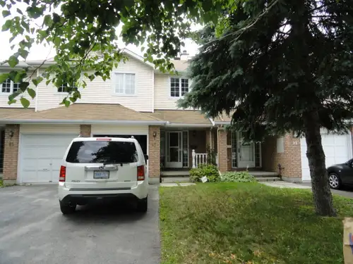 This townhouse is located on 87 Jackman Terrace Kanata it is in an ideal location, within walking di...