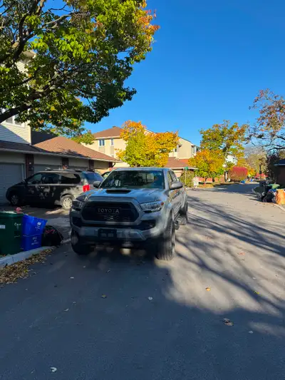 2018 Toyota Tacoma – 3.5L V6 – 6 ft Bed Selling my 2018 Toyota Tacoma as I no longer need a pickup t...