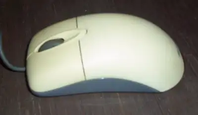 VINTAGE MICROSOFT 2 BUTTON WIRED Ergonomic USB MOUSE WORKS, View more