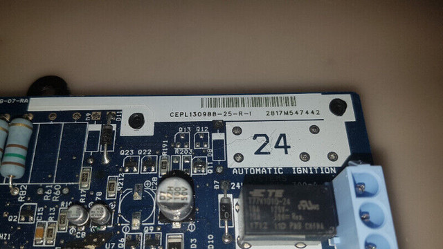 HK42FZ057 Carrier Furnace Control Circuit Board in Heating, Cooling & Air in Calgary - Image 2