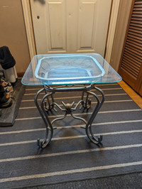 Set of end tables