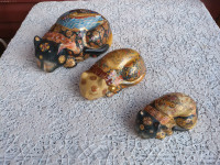Collection of Beautiful Vtg Satsuma Moriage Porcelain Cats