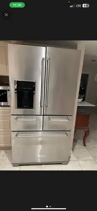 Kitchen aid 36 inch w fridge bottom freezer ice water