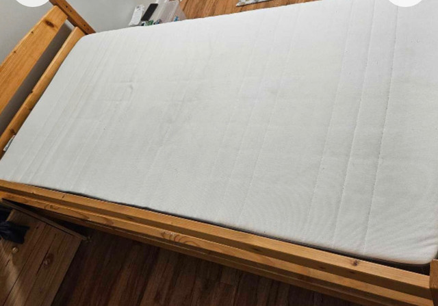 Twin /single bed is available to sell  in Bedding in Kingston - Image 2