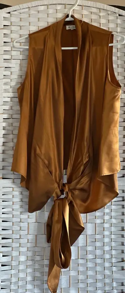 100% Mulberry Silk Suitable with suits, or as you like