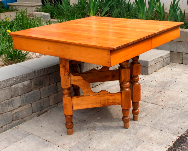 Wood Square Kitchen Table 41" x 41" x 30" With Leafs $150.00 in Dining Tables & Sets in Markham / York Region