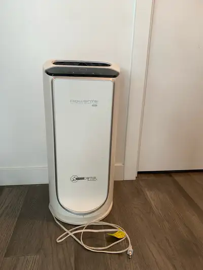 Keep your air clean with this Rowenta Intense Pure Air Purifier. It's in used condition but works gr...