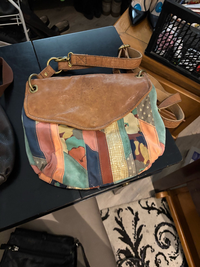 Fossil Purse in Women's - Bags & Wallets in Edmonton - Image 2