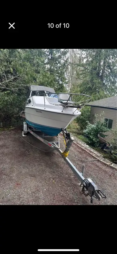 Fully restored 1978 Sea Ray sun dancer with heavy duty 2012 lifeliner trailer . This is a beautiful...