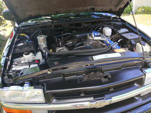 Rare 2000 Chevy S10 Step Side 4.3L 6 Cyl Extended Cab in Cars & Trucks in Mississauga / Peel Region