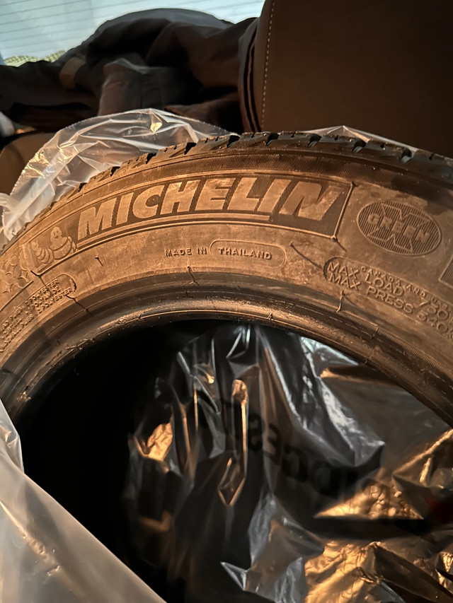 Michelin 215/55 R 16 winter tires (4) in Tires & Rims in City of Toronto