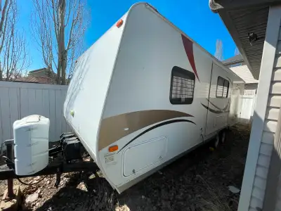 FOR SALE: 2011 KZ BHS Holiday Trailer – Perfect for Family Adventures! Looking for your first or nex...