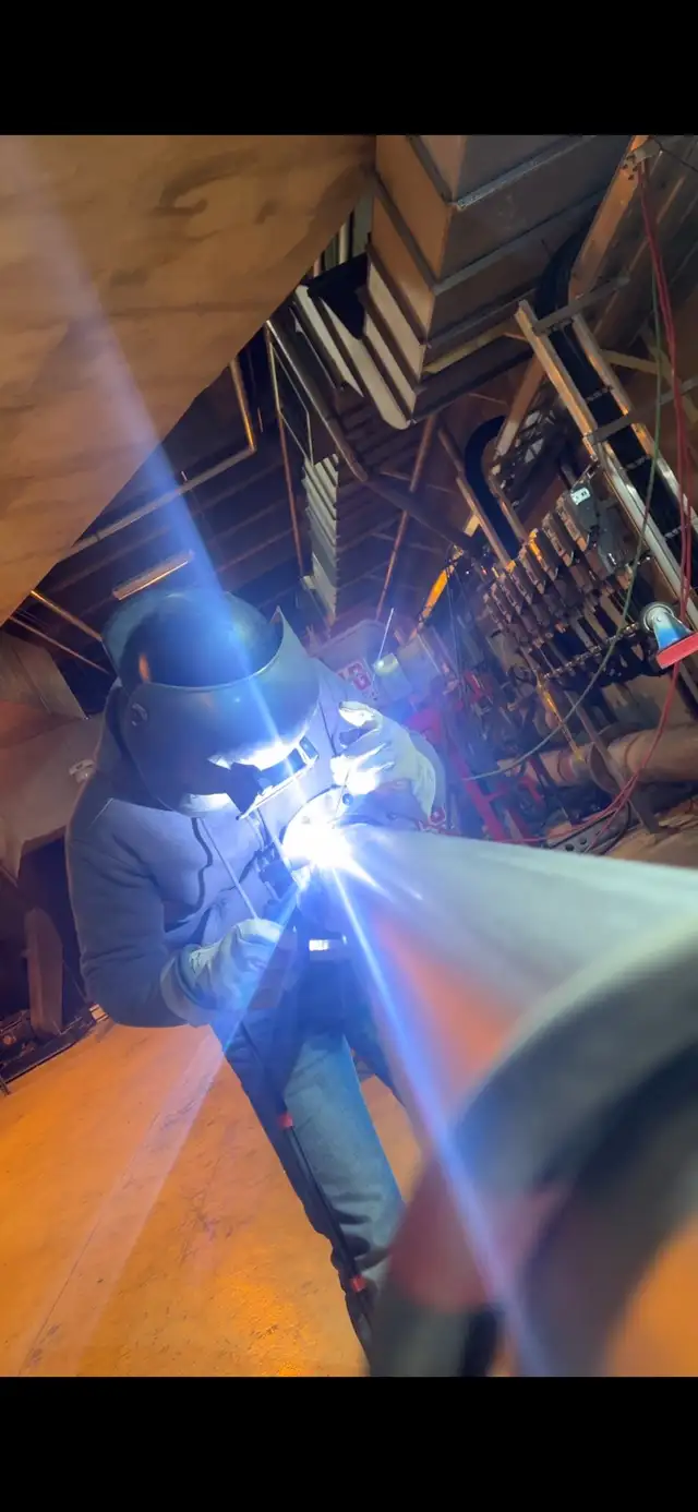 Welding service/Service de soudage457023591904727044