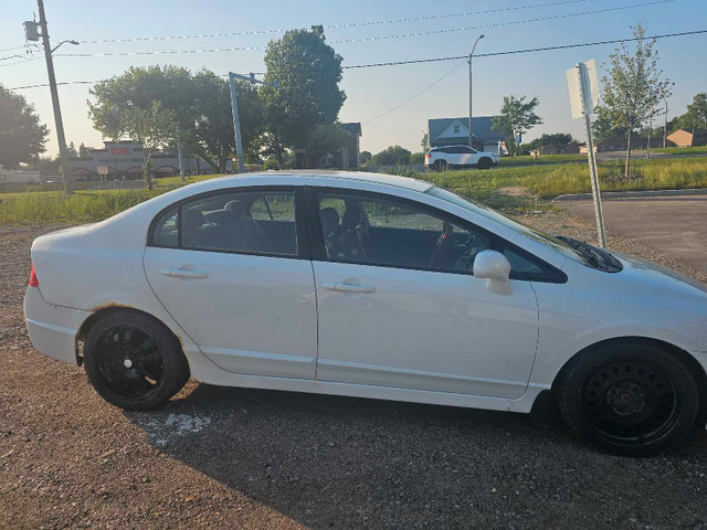 2007 honda civic for sell in Cars & Trucks in Brantford - Image 2