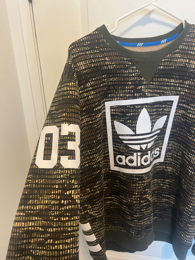 Adidas Camo Men’s Sweatshirt  in Men's in Mississauga / Peel Region - Image 2