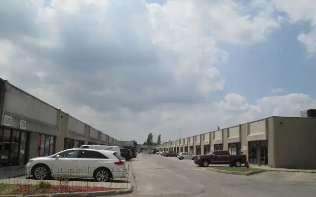 INDUSTRIAL SPACE FOR RENT AT CHESSWOOD AND SHEPPARD in Commercial & Office Space for Rent in City of Toronto - Image 2