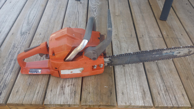 Husqvarma  41 Chainsaw in Power Tools in Renfrew - Image 2