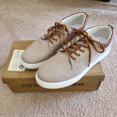 Men's Colorblock Front Lace-Up Canvas Shoes - US Size 8, View more