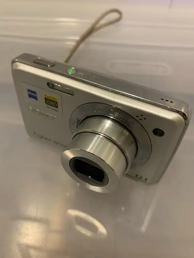 Sony DSC-W210 in Cameras & Camcorders in Burnaby/New Westminster - Image 2