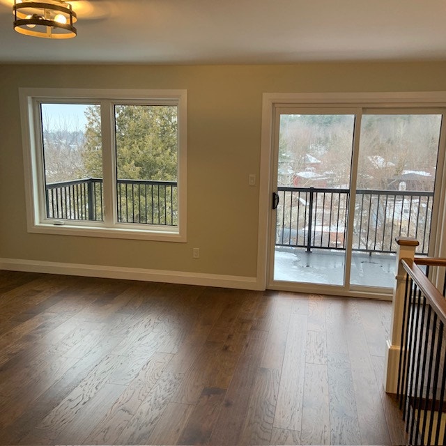 Executive 3 Bedroom House plus Den with Georgian Bay Views 4